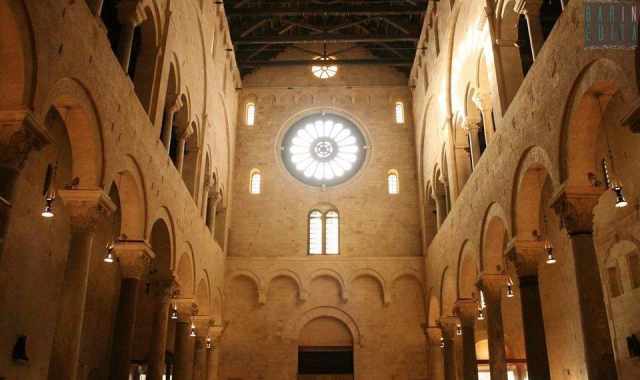 I mille volti della Cattedrale di Bari, le cui mura raccontano la storia della citt